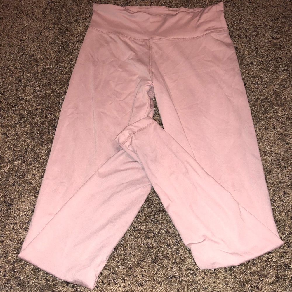 Light pink soft leggings